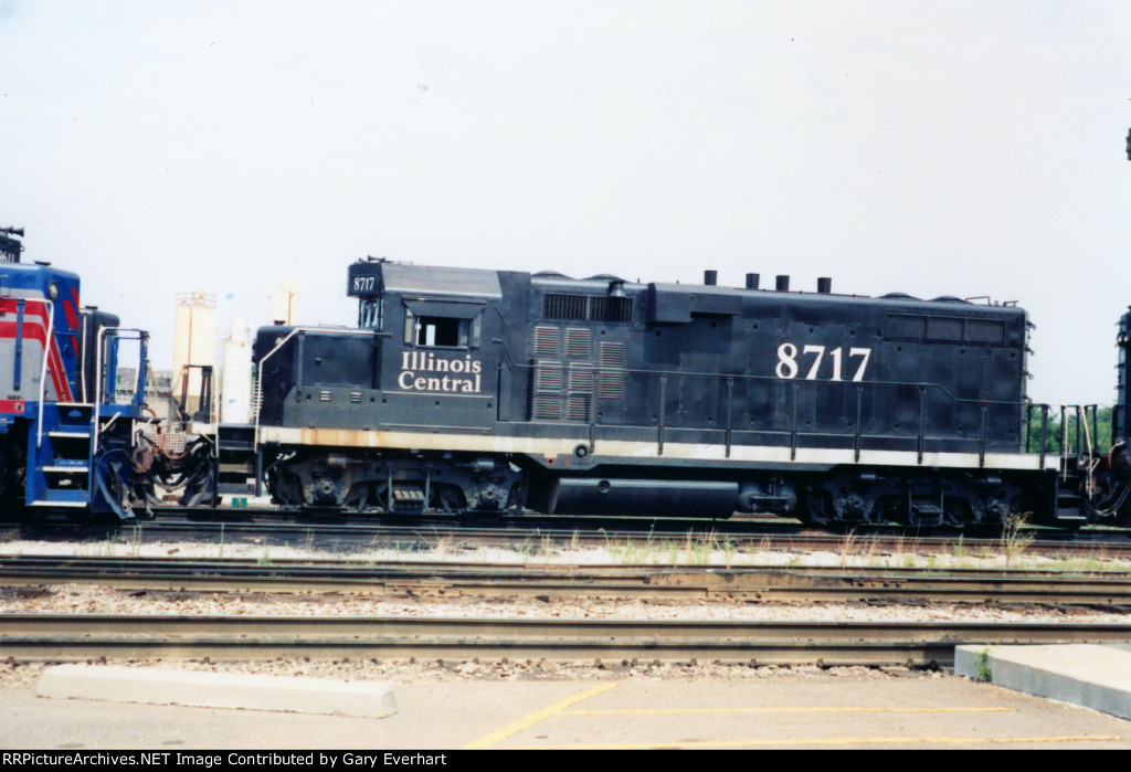 IC GP11 #8717 - Illinois Central